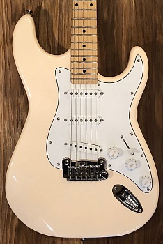 Гитара G&L Tribute Legacy Gloss White